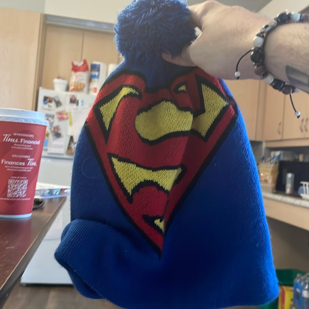 Superman logo toque